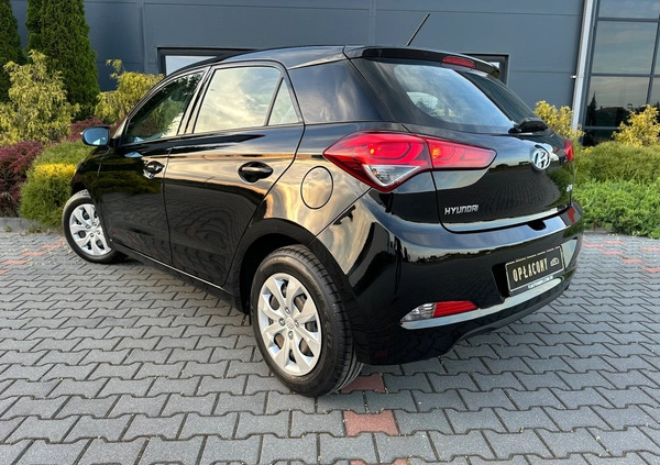Hyundai i20 cena 32999 przebieg: 138193, rok produkcji 2017 z Warka małe 704